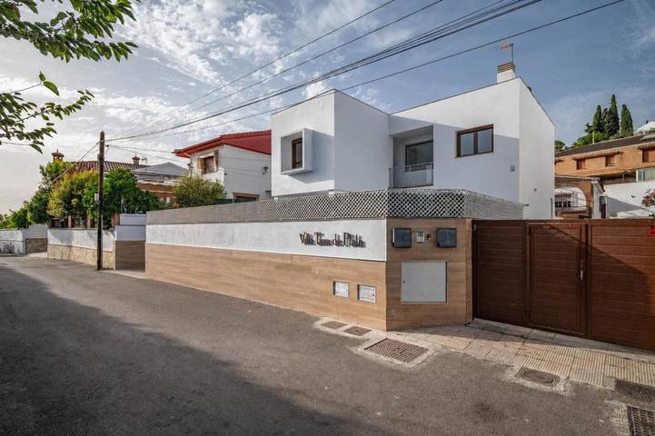 Casa rural para 10 personas, con Balcón y Jacuzzi además de Terraza y Jardín en Armilla - 4