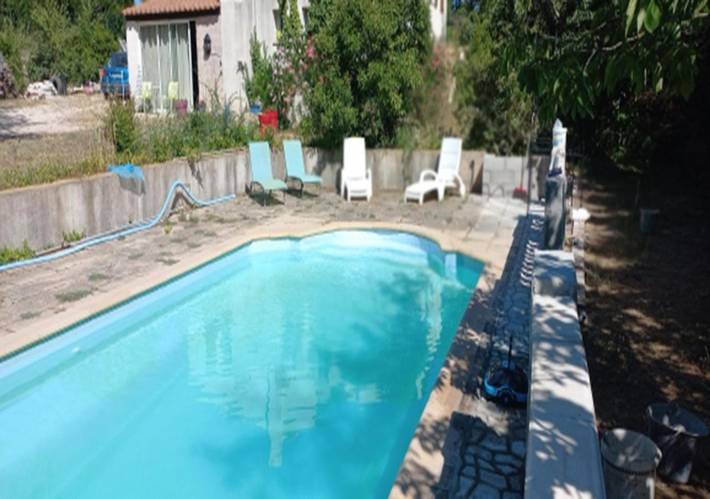 Maison d’hôte pour 4 personnes, avec Terrasse ainsi que Jardin et Piscine