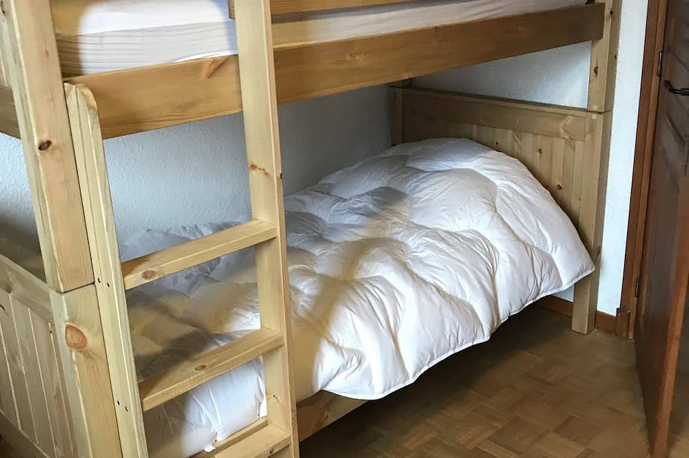 Super Allos Chalet apartment <br>(sleeps 6 + 2 extra beds) in Allos, Castellane en omgeving