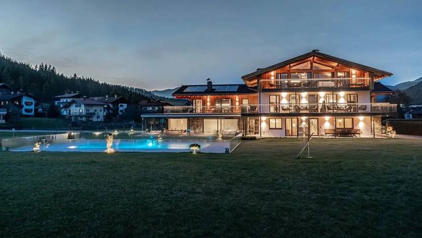 Ferienwohnung für 6 Personen, mit Garten und Sauna sowie Whirlpool und Pool