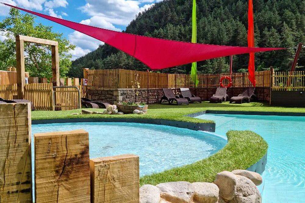 Mobile home 30m² with terrace in Meyrueis in Meyrueis, Cévennes