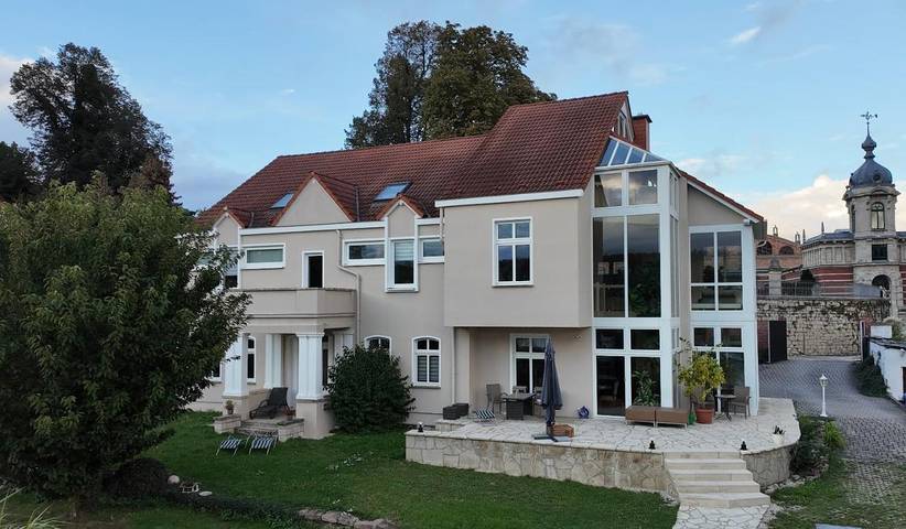 Ferienwohnung für 3 Personen, mit Pool und Ausblick sowie Sauna und Garten in Freyburg (Unstrut)