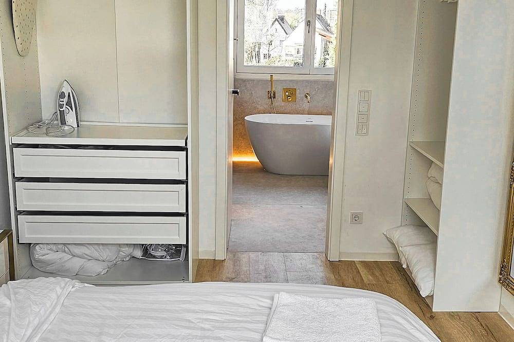 Ganze Wohnung, Schöne Dachgeschoss Neubau 80m² Wohnung mit Dachterasse in Freilassing, Rupertiwinkel