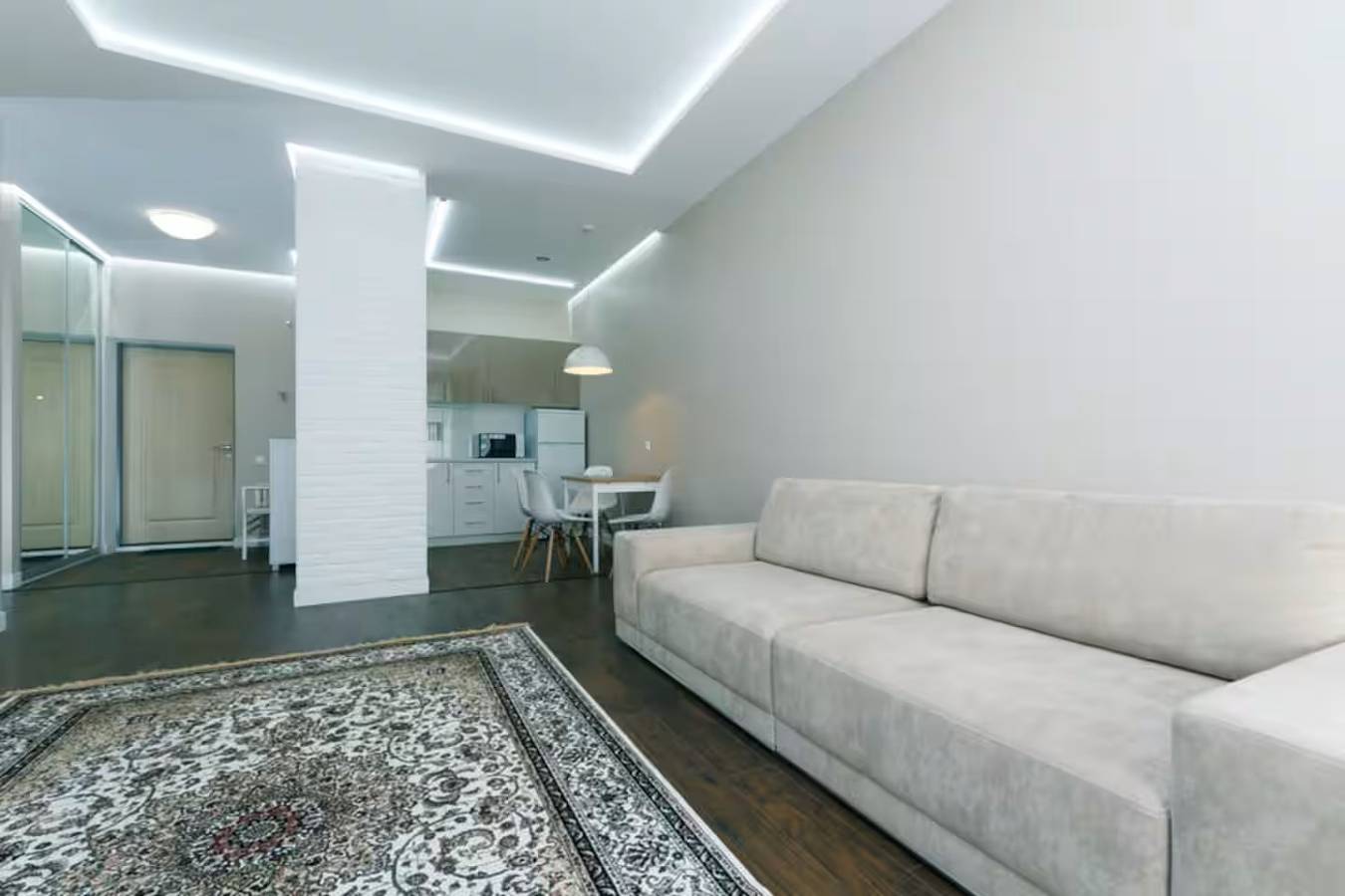 Appartement entier, Appartement avec une vue magnifique dans un immeuble neuf en centre-ville in Kiev, Ukraine