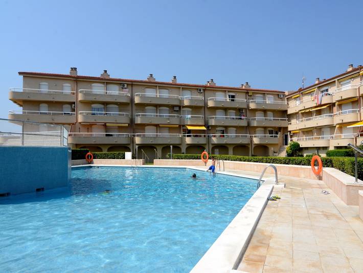 Ferienwohnung für 3 Personen, mit Terrasse und Kinderpool, kinderfreundlich in Els Griells