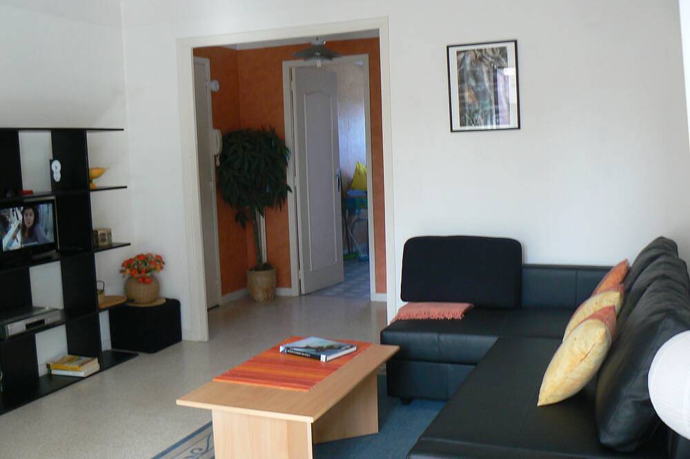 Appartement entier, Appartement F3 Sanary-sur-mer in Sanary-sur-Mer, Côte méditerranéenne (France)