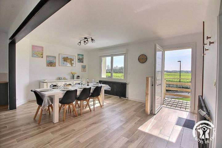 Location de vacances pour 7 personnes, avec terrasse et jardin, adapté aux familles à Pommeret - 3