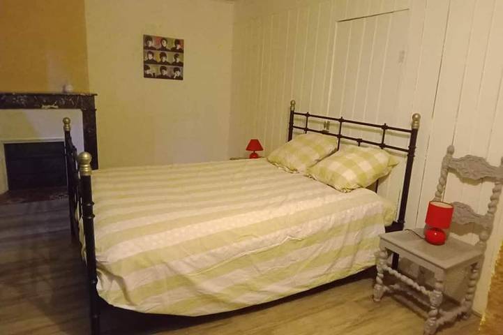 Location de vacances pour 7 personnes, animaux acceptés à Saint-Magne-de-Castillon - 2