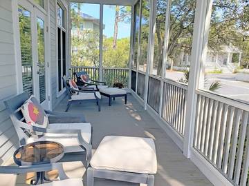 Vacation House for 12 Guests in Carillon Beach, Emerald Coast, Picture 1