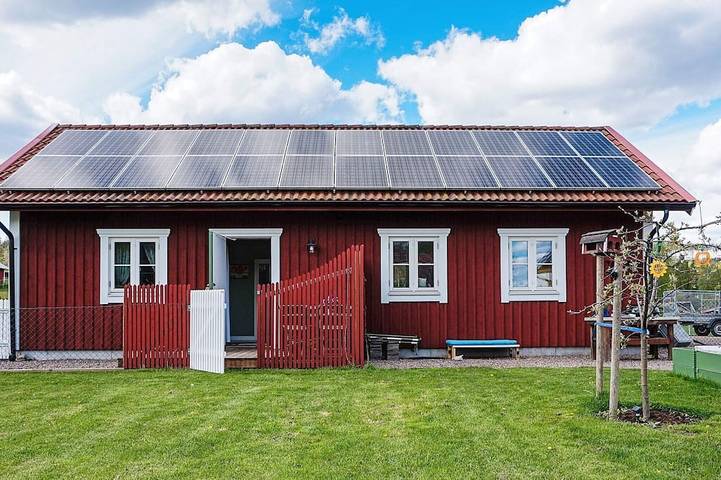 Ferienhaus für 2 Personen, mit Sauna und Garten in Östergötland