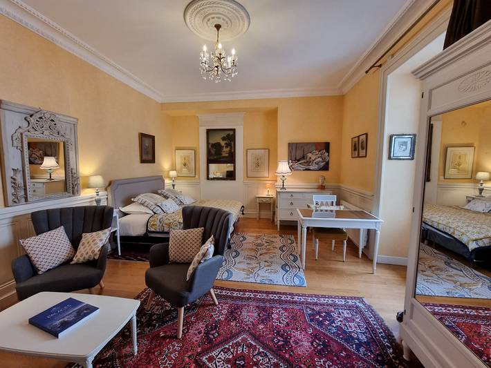Appartement de vacances pour 2 personnes, avec balcon ainsi que vue sur le lac et jardin