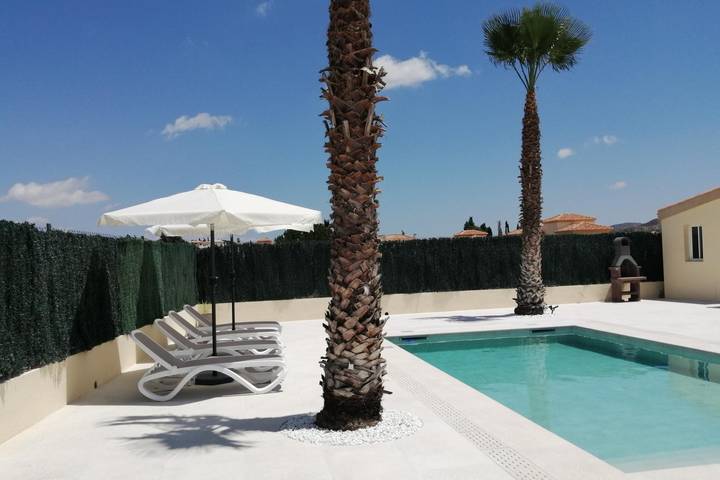 Chalet para 4 personas, con Terraza además de Jardín y Piscina en Provincia de Almería