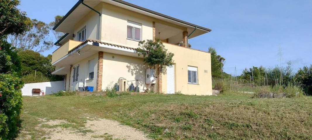 Apartamento de vacaciones para 4 personas, con jardín además de vistas y balcón - 1