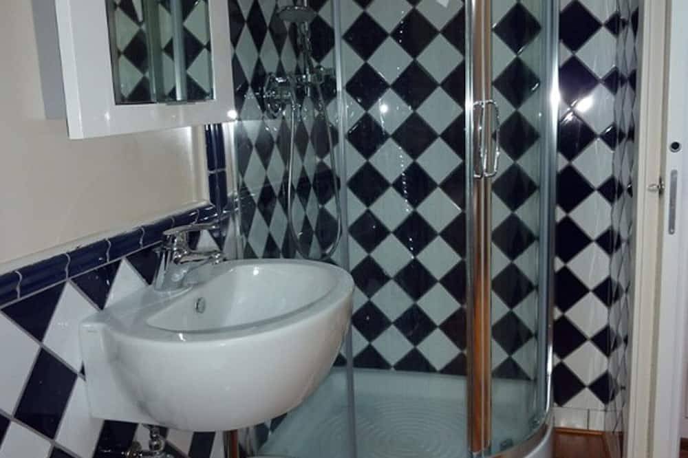 Ganze Wohnung, Luxus-Apartment mit Balkonblick in der Altstadt in Spoleto, Perugia Provinz
