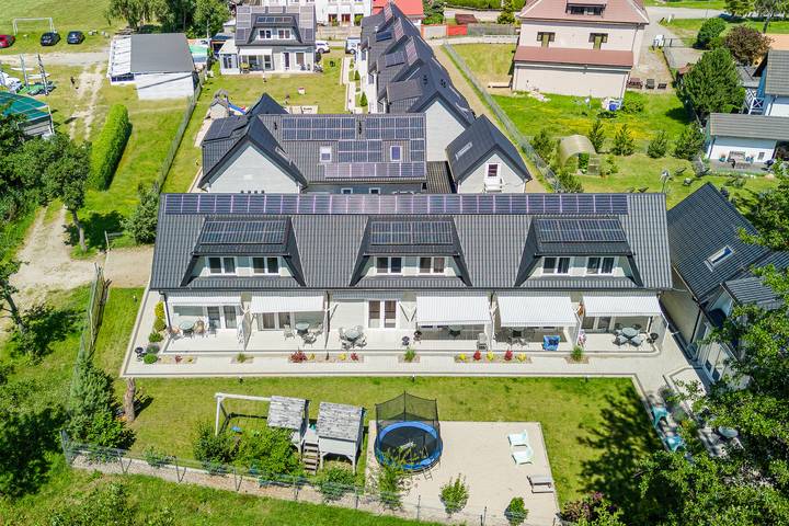 Ferienhaus für 6 Personen, mit Terrasse und Garten sowie Ausblick und Seeblick in Dziwnówek