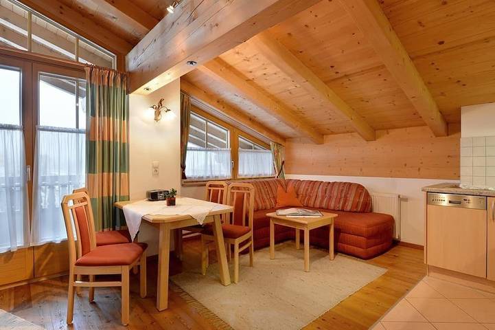 Hütte für 4 Personen, mit Balkon in Ellmau