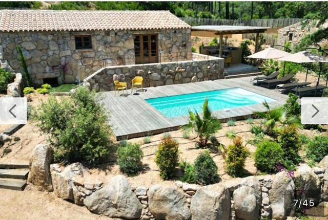 Villa pour 4 personnes, avec piscine ainsi que jardin et vue, animaux acceptés