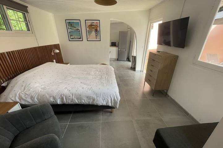 Gîte pour 2 personnes, avec terrasse ainsi que jardin et jacuzzi à Le Lamentin - 4