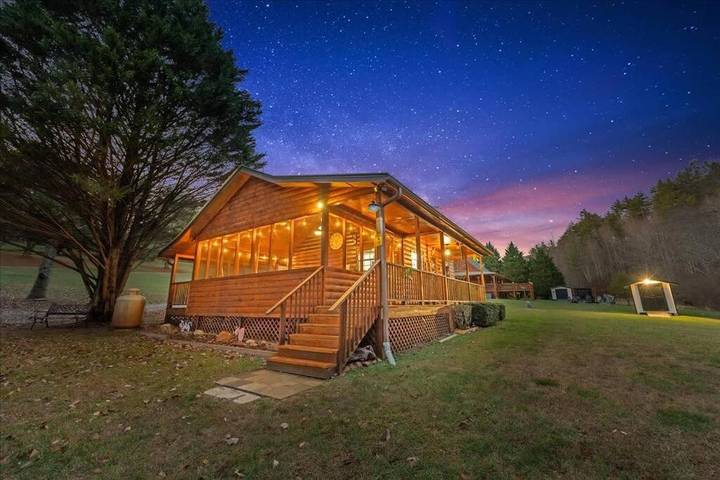 Vakantiehuis voor 2 personen, with balkon and tuin as well as whirlpool - 1