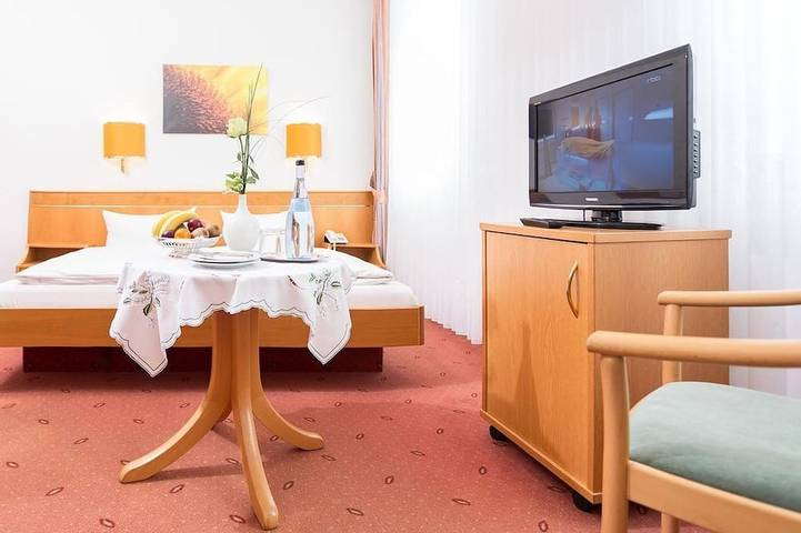 Ferienhaus für 2 Personen, mit Balkon und Garten in Bad Bergzabern