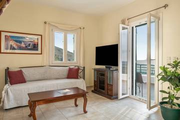 Villa for 4 People in Ios, Cyclades, Photo 1