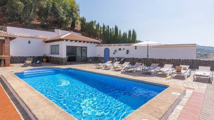 Finca für 11 Personen in Sayalonga
