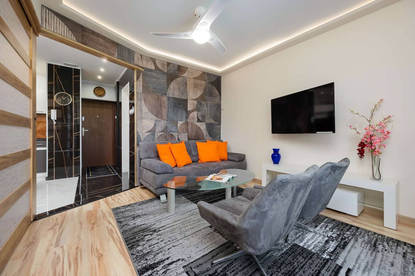 Entire apartment, Dickensa 10   Warsaw   Comfortable Apartment   Near Park Szcz    liwicki in Warsaw, Masovia