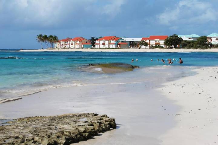 Gîte pour 7 personnes, avec jardin et bassin pour enfant ainsi que piscine et vue dans Plage des Raisins Clairs - 3