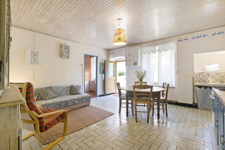 Gîte à la ferme avec vue sur les montagnes, animaux et dégustation de vin bio in Prébois, Isère
