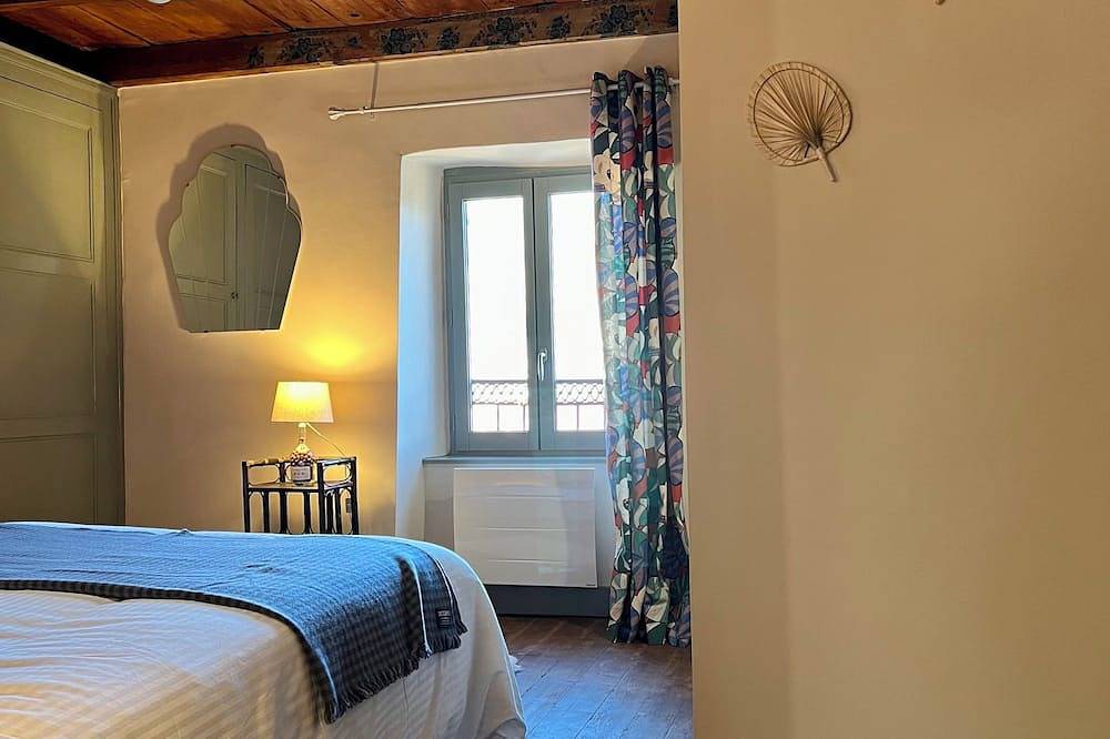 Appartement entier, La Stuga - Charme Authentique et Sérénité in Ludesse, Parc naturel régional des Volcans d'Auvergne