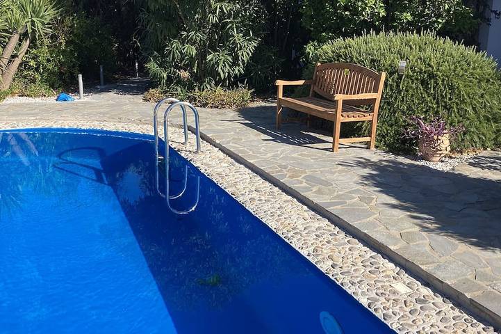 Chalet para 5 personas, con jardín y piscina - 1