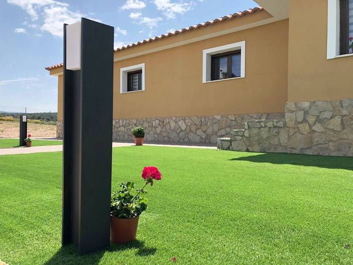 Casa de vacaciones para 10 personas, con jardín además de piscina y vistas en Comarca de Teruel - 4