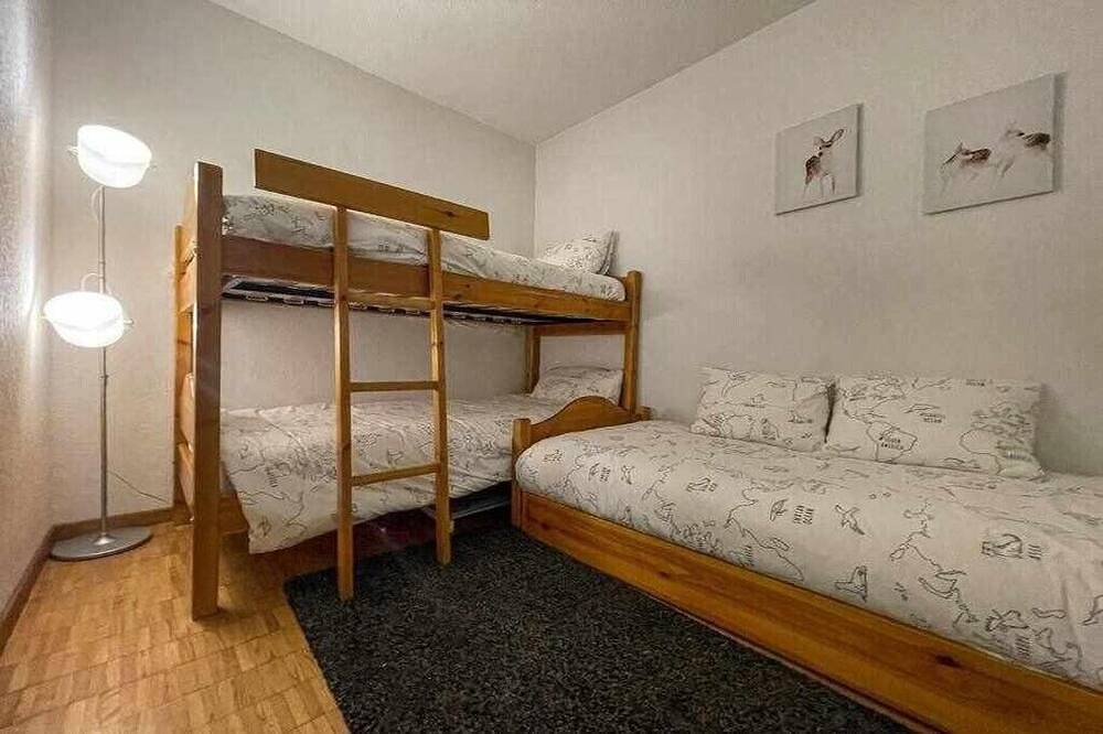 Appartement entier, Enveig 1226. Cozy mountain apartment in Enveitg, Parc naturel régional des Pyrénées catalanes