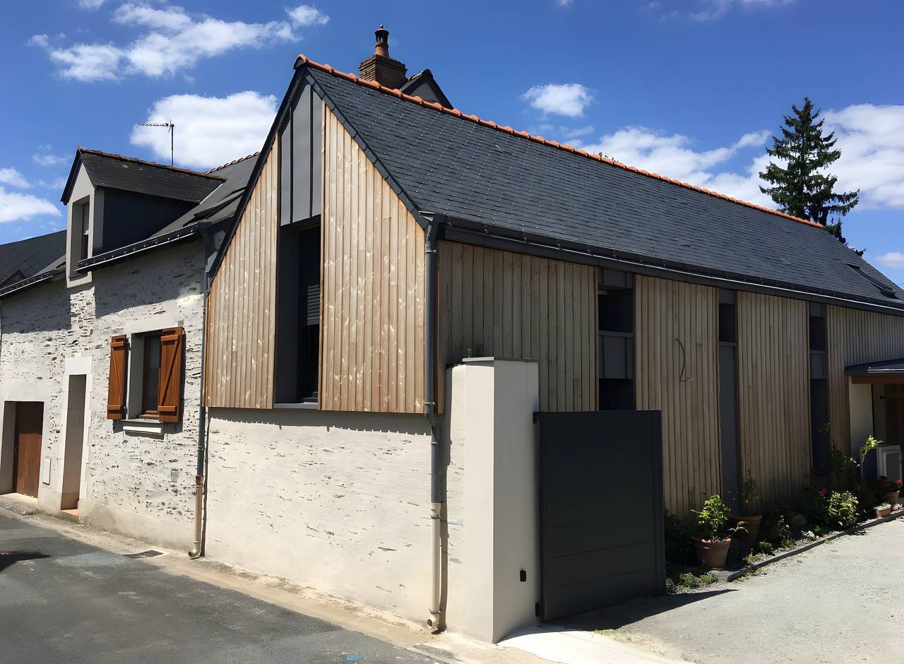 Bed and Breakfast for 2 people with yard in Les Ponts-de-Cé, Loire Valley