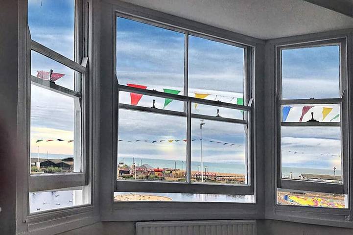 Holiday home for 4 people, with terrace and garden in Hastings