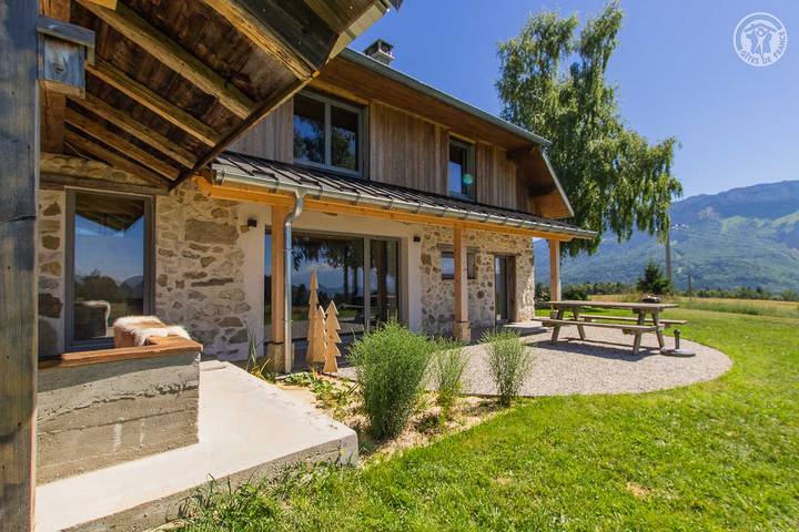 Maison de vacances pour 9 personnes, avec Terrasse et Sauna à Les Déserts