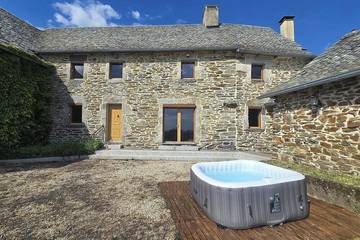 Gîte pour 10 personnes à Coubisou