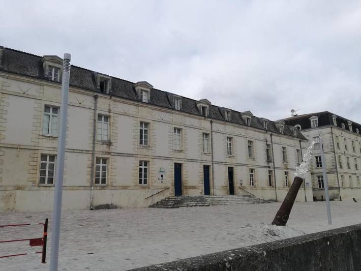 Gîte pour 4 personnes, avec vue, animaux acceptés dans Port de plaisance de Rochefort - 3