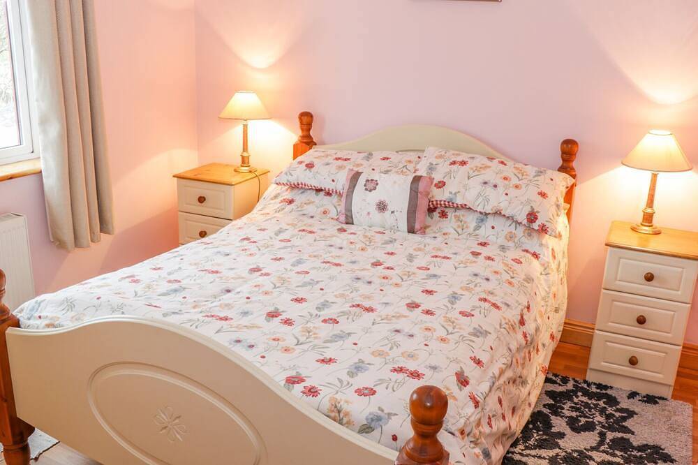 Ellen'S Cottage, family friendly in Mountcharles, County Donegal in Tantallon Electoral Division, Donegal