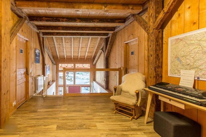 Location de vacances pour 7 personnes, avec jardin ainsi que jacuzzi et terrasse dans Saint-Laurent (Haute-Savoie)
