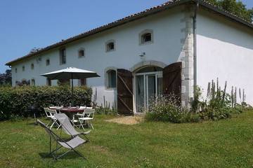 Gîte pour 5 personnes, avec jardin à Saubion
