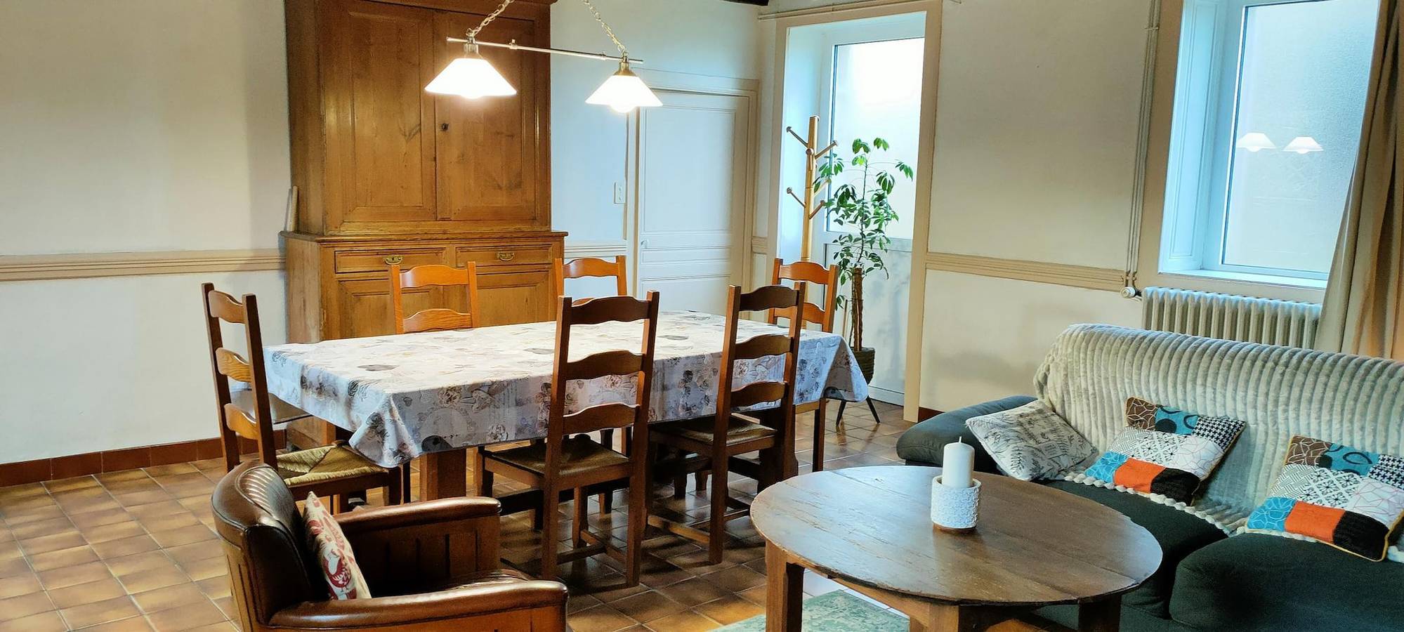 Gîte confortable de 82m² avec parking, TV, jardin, animaux et Internet près de la plage de la Mondrée in Cosqueville, Vicq-sur-Mer