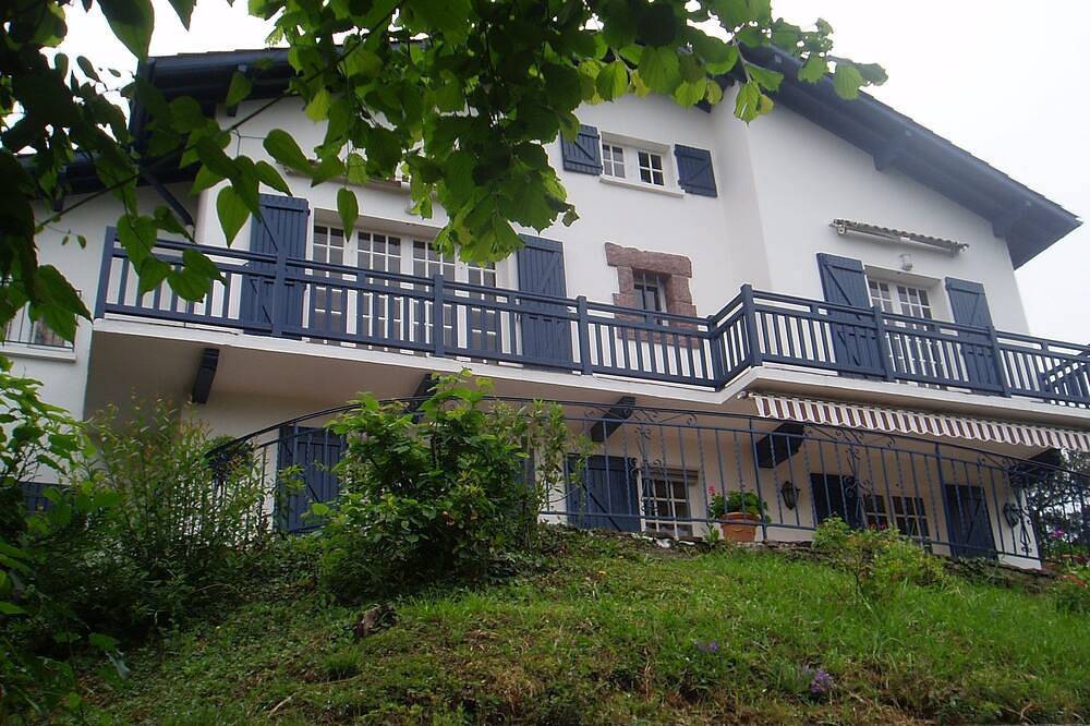 Auf den Höhen von St Jean de Luz, schöne Villa in Südlage 10 Personen, ruhig im Grünen in Saint-Jean-de-Luz, Bayonne und Umgebung