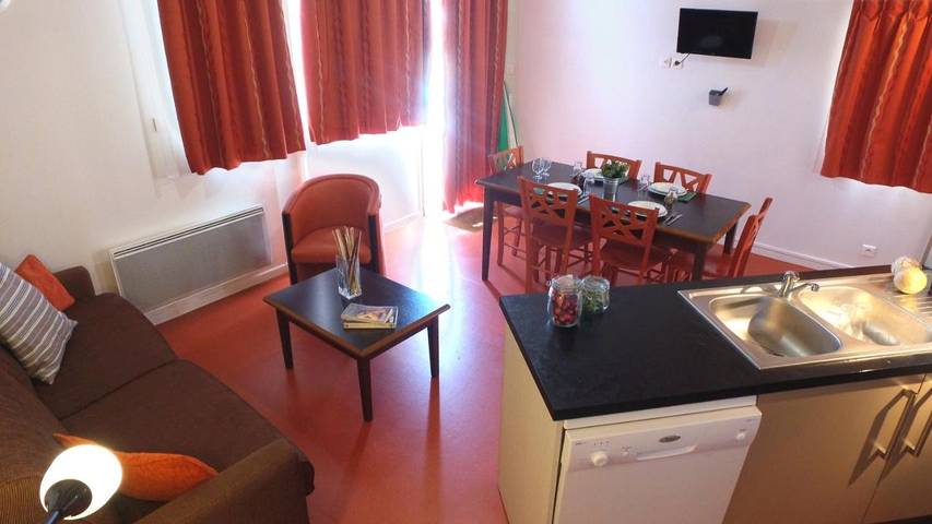 Parc de vacances pour 2 personnes, avec terrasse à Mauvezin - 2