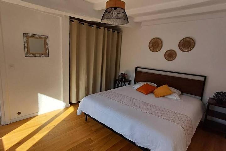 Location de vacances pour 6 personnes, avec terrasse à Plouégat-Guérand - 4