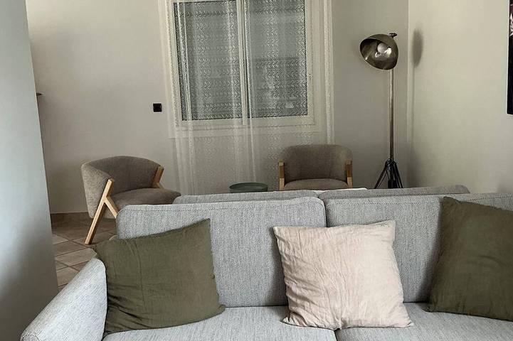Gîte pour 5 personnes, avec piscine ainsi que balcon et jardin à Saint-Mitre-les-Remparts - 4