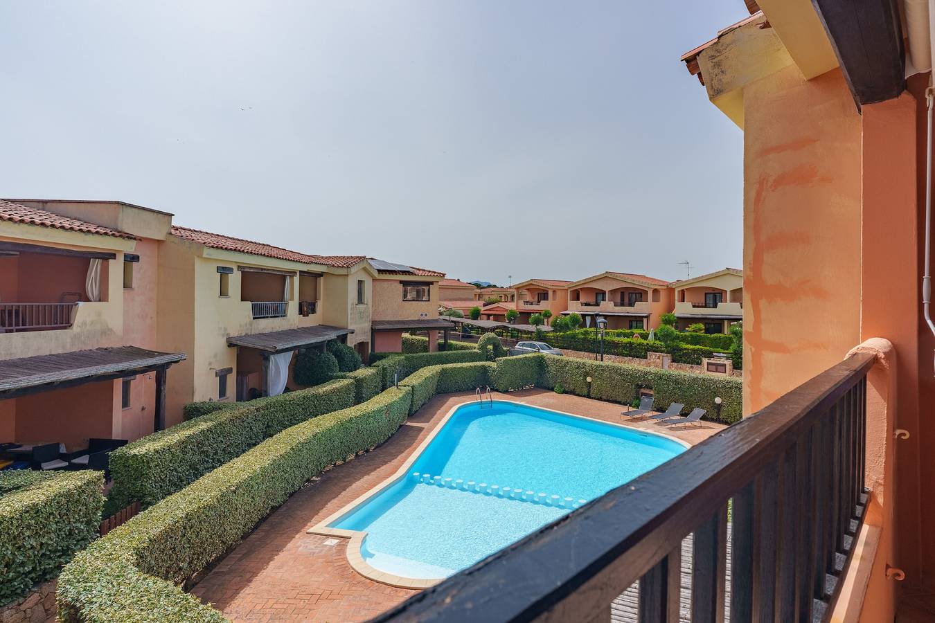 Entire apartment, Apartment 'Casa Vacanze Melone' with Shared Pool, Private Terrace and Balcony in Murta Maria, Gallura