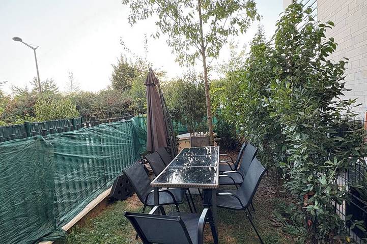 Chambre en colocation chez l'habitant, à 16 min de paris en métro,parking in Bois-Colombes, Hauts-de-Seine