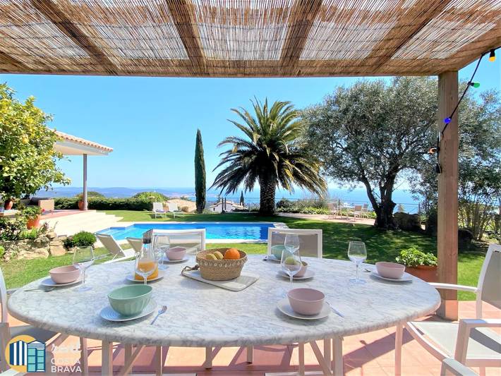 Location de vacances pour 10 personnes, avec vue sur l’océan ainsi que piscine et jardin à Platja d'Aro - 3