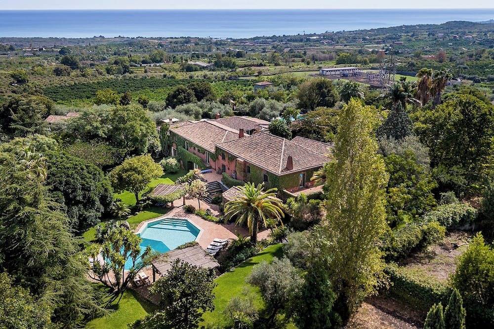 Linera 10, Emma Villas in Santa Venerina, Etna